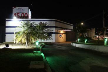 Motel Sunny Day Economy Betim