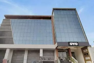 Otel Super Collection O Bareilly Near Satellite Bus Stand Formerly Amber Heights