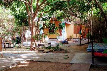 Vandrarhem Little Bay Arugam Bay