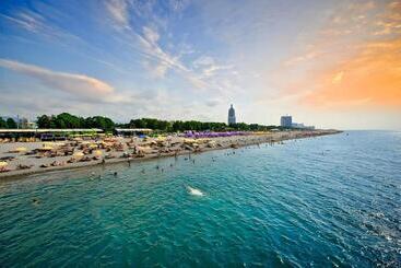 هتل Orbi Batumi City Beach View
