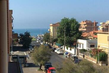 پانسیون Roma Marine House