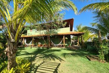 Albergue Pura Vida Surf House