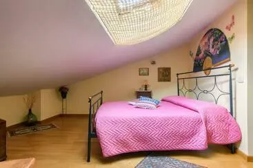 تختخواب و صبحانه La Mansarda Di Daniela