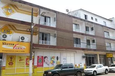 ホテル Pinotti Ltda