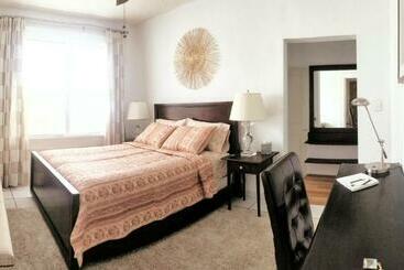 Majatalo A Peaceful Stay In Miami