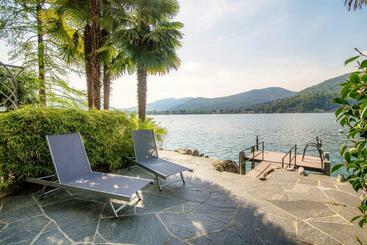 Turista apartmanok Bellariva Lakefront By Quokka 360 Flat With Private Pier