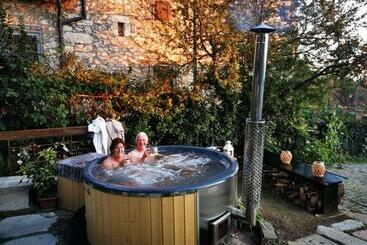 B&b Con Spa Il Castello Di Lucawest
