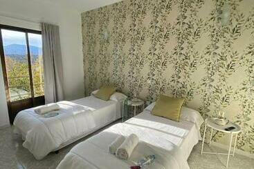 بنسيون El Lago