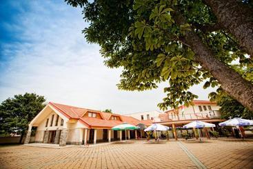 בית מלון כפרי Faluközpont