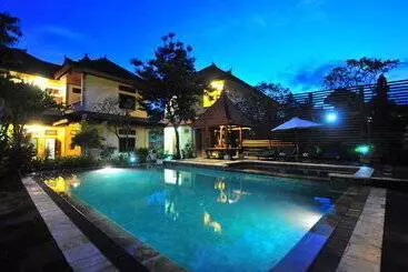 Sandat Hotel Legian