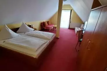 Aamiaismajoitus (B&B) Café 3 Kronen