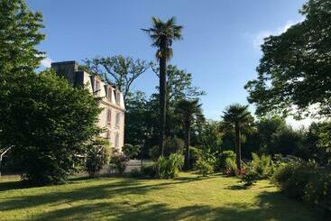 Bed and Breakfast Manoir De Lanveur
