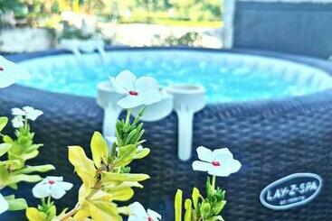 פנסיון Sikelia Room