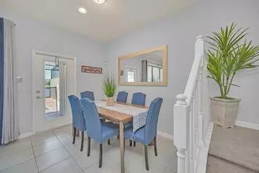 Turistihuoneistot Stunning Lake View Themed Bedrooms With Comfortable And Sophisticated Decor 5ws886