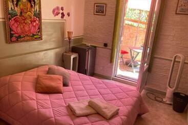 민박 Chambre Double Avec Salle De Bain Privée