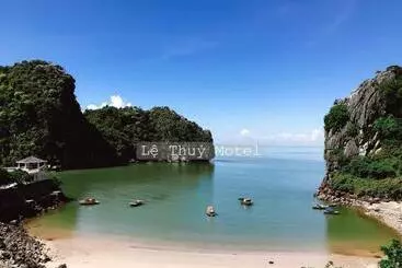 تختخواب و صبحانه Lệ Thủy Motel
