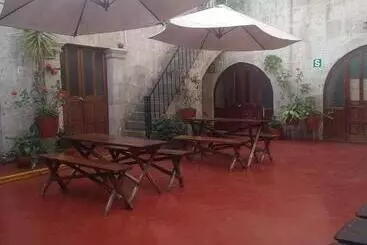 Pensjonat Hostal Flores