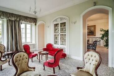 호텔 Pałac Zegrzyński