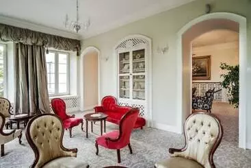 فندق Pałac Zegrzyński