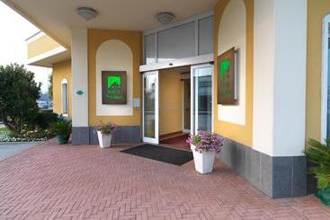 בית מלון כפרי Piramidi