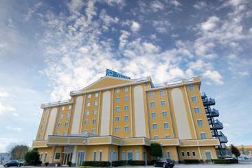 בית מלון כפרי Piramidi