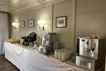 בית מלון כפרי Rössli Hurden