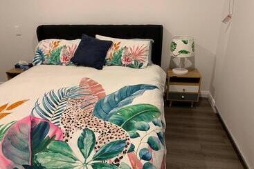 ツーリストアパートメント North Hobart, Tranquil Retreat, No Stairs, Access