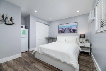 דירות לתיירים Shell On The Beach 102  Renovated