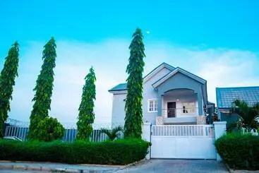 ホテル Enland Suites & Apartments