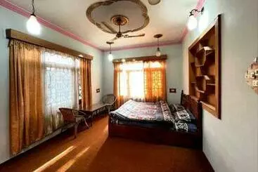 Hotel Grand Inayat