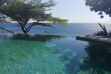 בית מלון כפרי Amed Santorini Villa