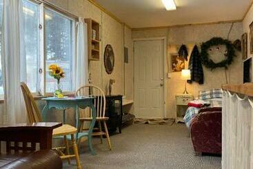 Bed and Breakfast Jade City Bungalow