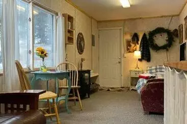 Aamiaismajoitus (B&B) Jade City Bungalow