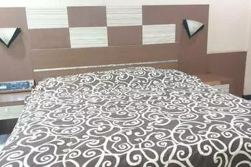 Hotel Suroyo Redpartner