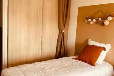 Жильё для туристов Logis La Reine Des Sables