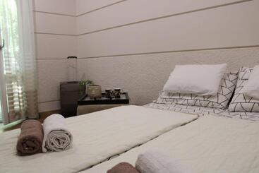 آپارتمانهای توریستها Garden Center Apartment