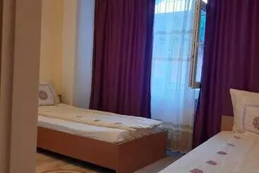 Pensió Cazare La Española