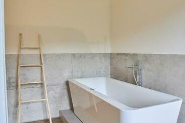 مبيت وإفطار Château De La Chapelle