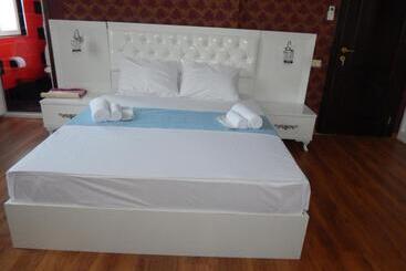 پانسیون Nani S Sweet Home