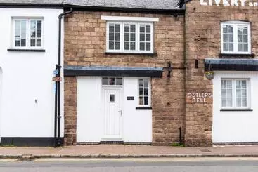 ツーリストアパートメント Earls Cottage