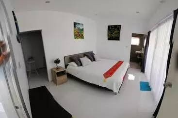 Apartamentos turísticos Villa Privée Avec Piscine à Khao Lak