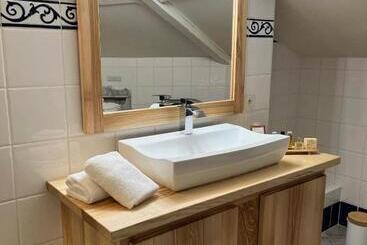 בית מלון כפרי Hôtel Les Vieilles Tours Rocamadour