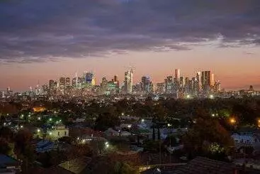 ツーリストアパートメント Staycentral   Northcote Townhouse With Study