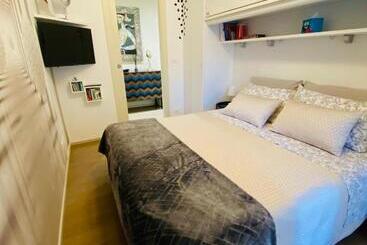 شقق خاصة سياحية Appartamento Incantevole Con Posto Auto Riservato Clic House