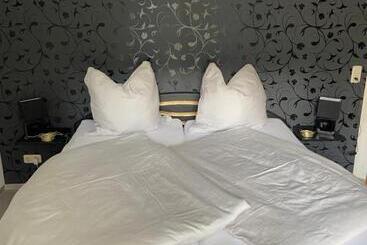 Apartamenty turystyczne City Apartment #2 Bei Der Porzellan Manufaktur