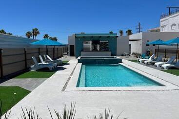 The Cove Boutique Hotel Adults Only