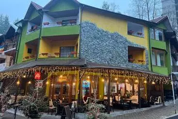 Pensiunea Izvoare Olanesti 3