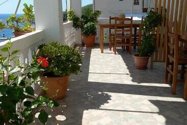 מלון דירות White Studios