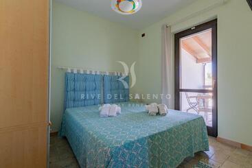 Ferienwohnungen Villa Terre Di Mari By Rivedelsalento