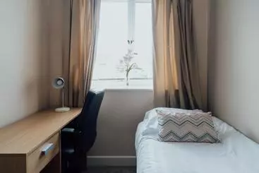 ツーリストアパートメント Bellengers Apartments